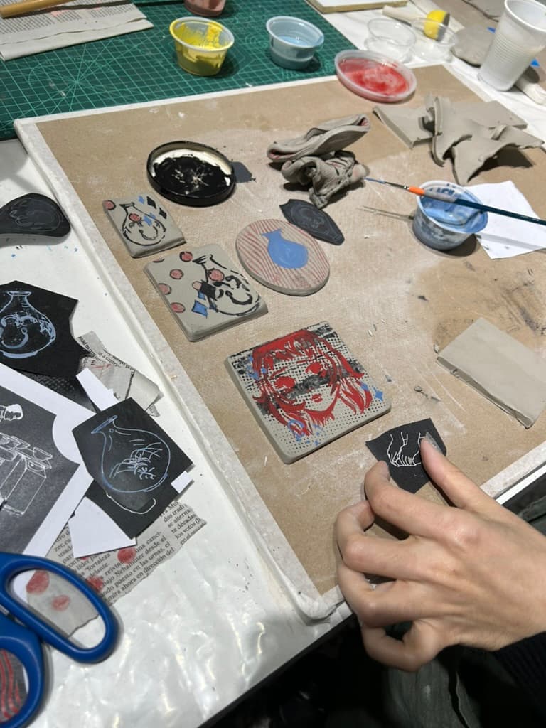 Proceso de Experimentación pictórica sobre cerámica