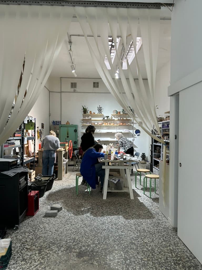 Proceso de Experimentación pictórica sobre cerámica